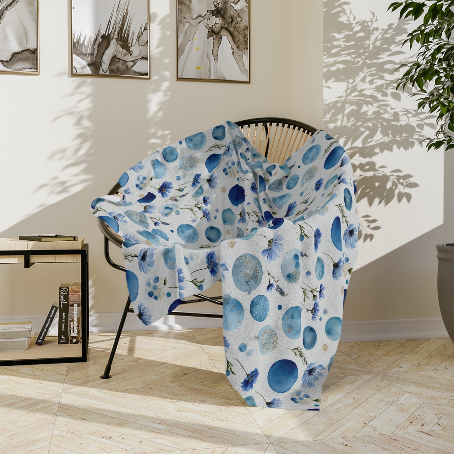 Blue Circle Flowers - Velveteen Microfiber Blanket