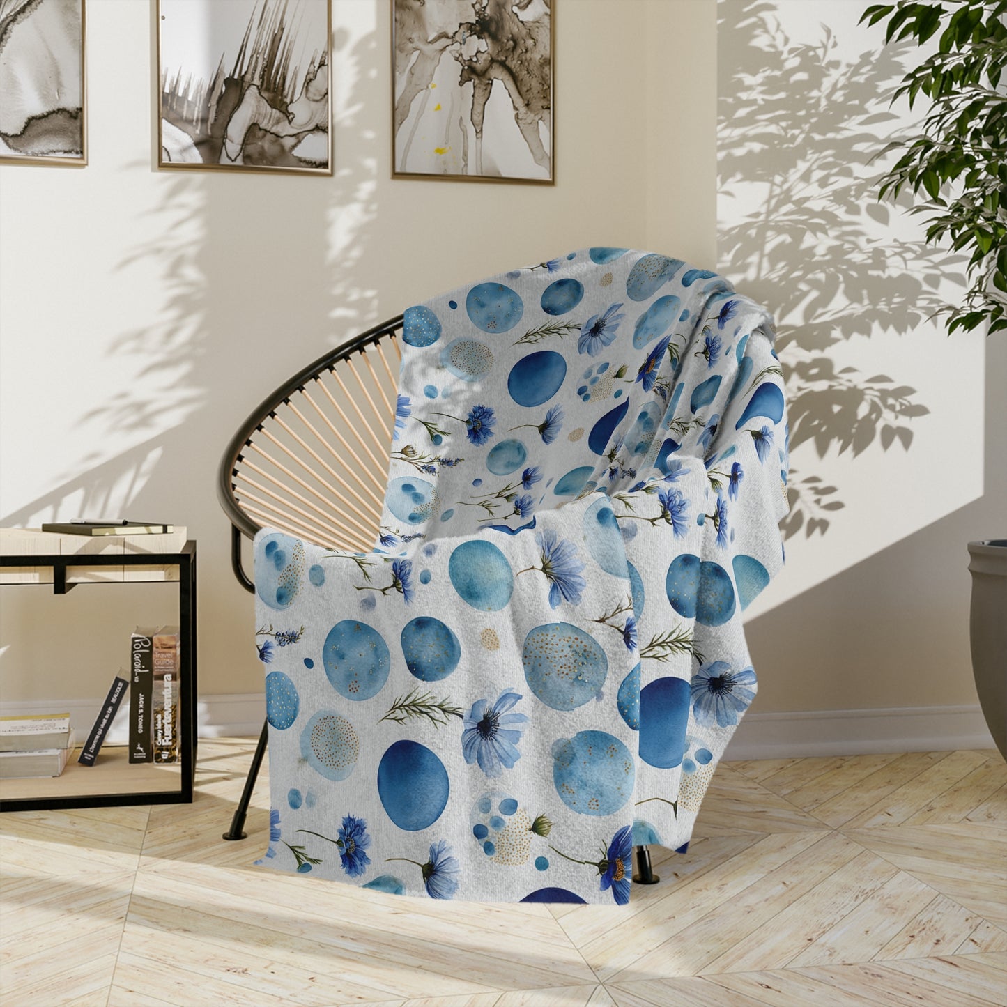 Blue Circle Flowers - Velveteen Microfiber Blanket